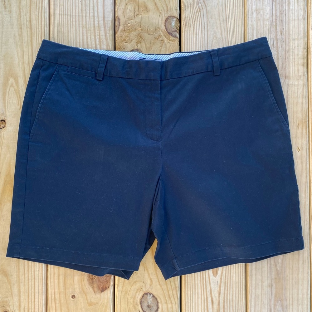 Land’s End Mid Rise Shorts